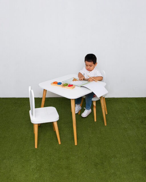 Mesa y Silla Conejito